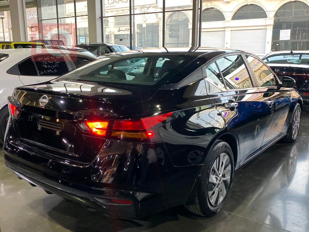 نیسان ئەلتیما